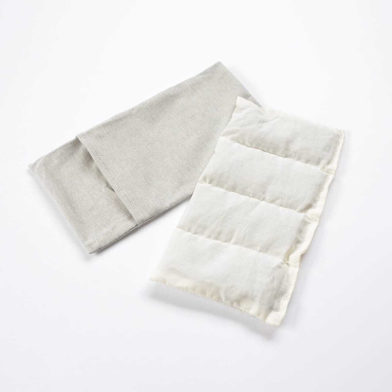 A warming pillow that helps you slow down | Made in Japan